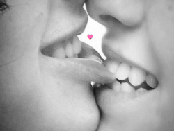 Gif animé amour bouches